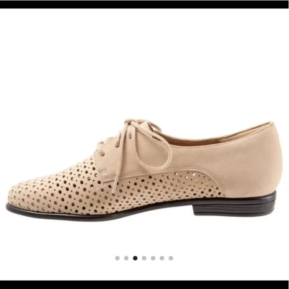 Trotters | NWB Lizzie Oxford Perforated Shoes - 10.5N - Picture 4 of 9